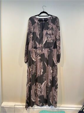 Women's Black & Pink Printed Long Sleeve Midi Dress